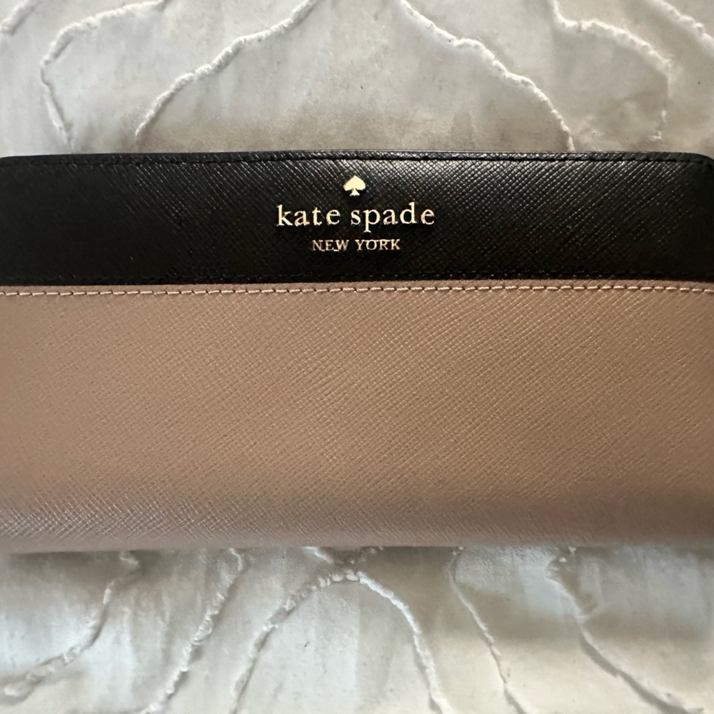 NWOT Kate Spade two tone wallet